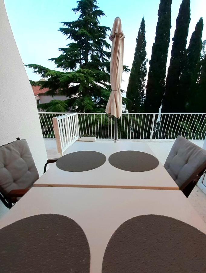 Villa Libe Baška Voda المظهر الخارجي الصورة