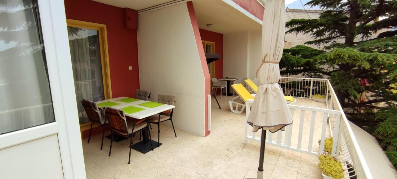 Villa Libe Baška Voda المظهر الخارجي الصورة